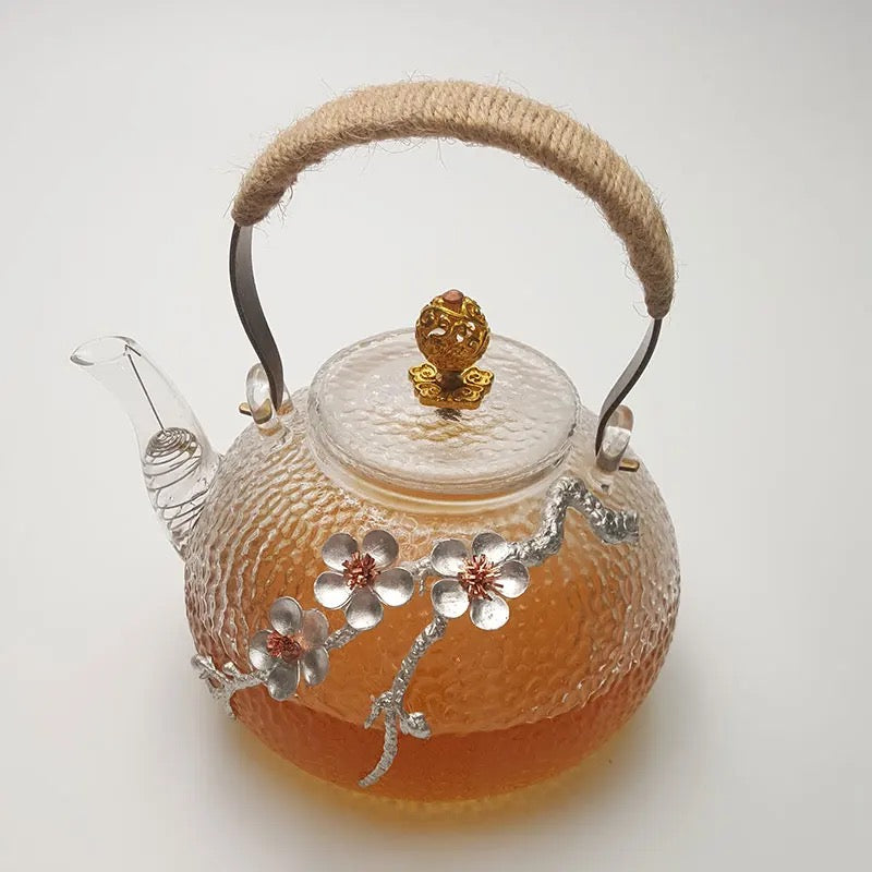 Teapot with two cups in borosilicate glass