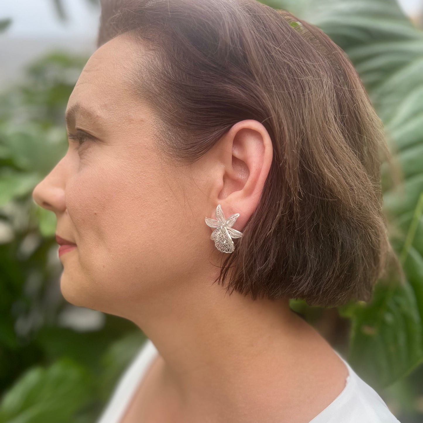 Orchid earrings in silver, handmade in Ecuador