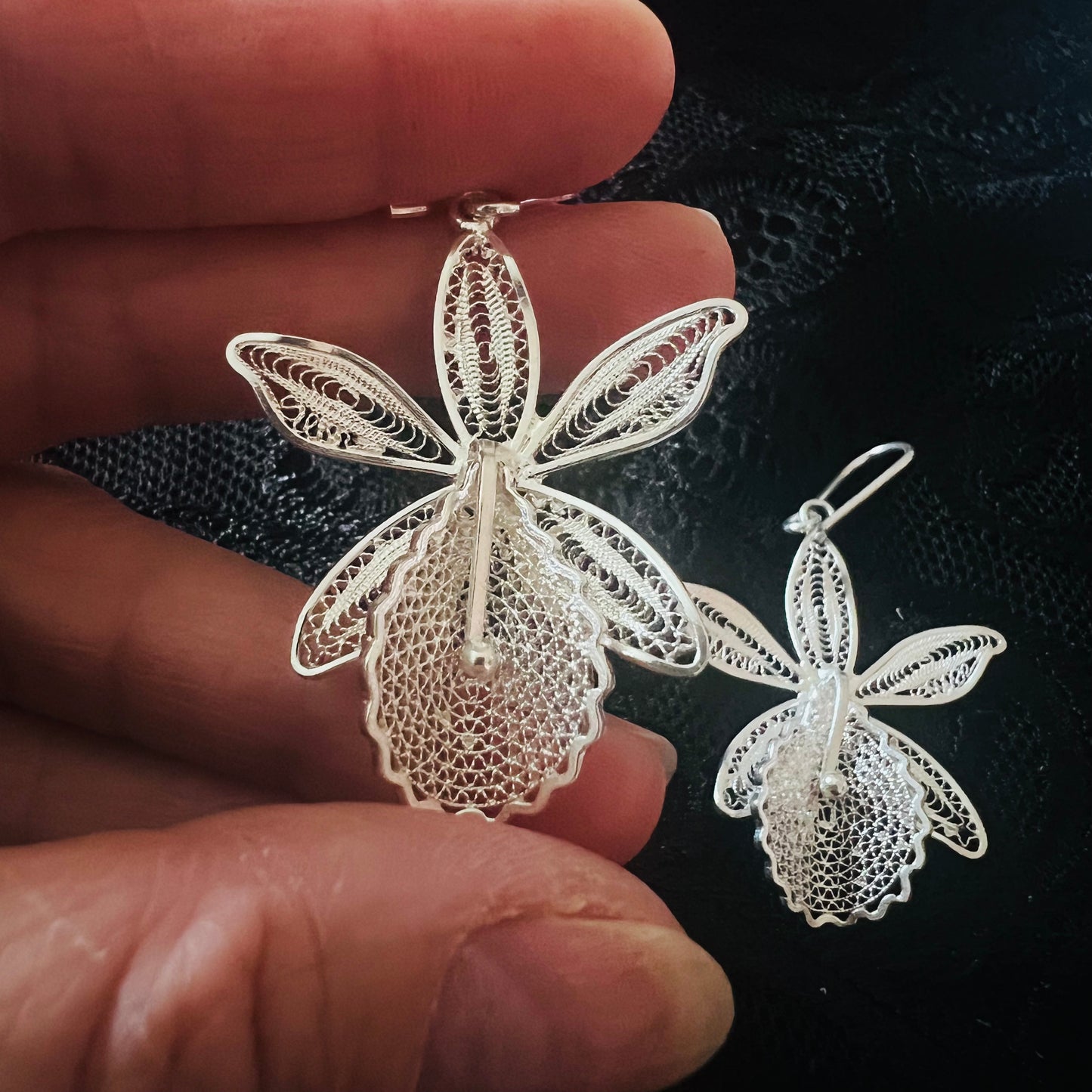 Orchid earrings in silver, handmade in Ecuador